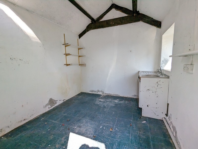 4 bedroom property for sale in Llwyn Yr Ynn, Dryslwyn, Carmarthenshire