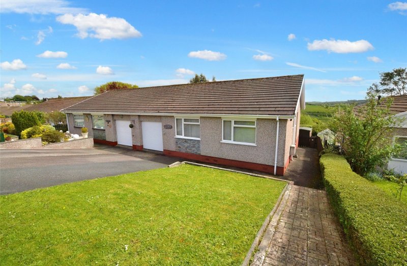 3 bedroom property for sale in Woodgate Road, Liskeard, Cornwall, PL14