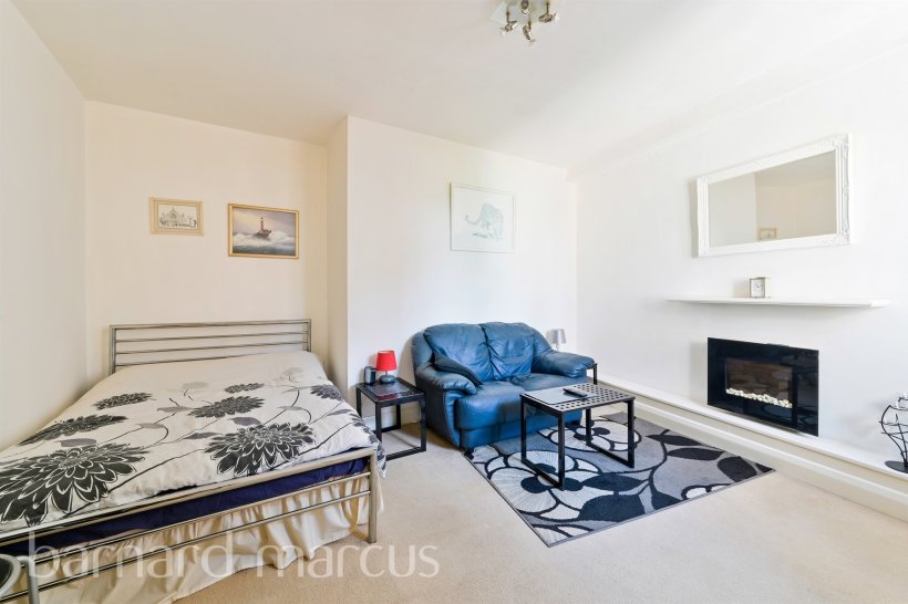 High Street, Dorking 1 bedroom studio Barnard Marcus
