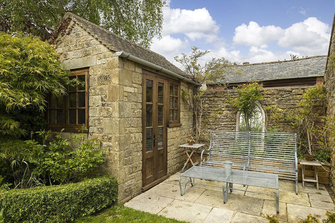 JacksonStops 3 bedroom property for sale in Park Road, Chipping