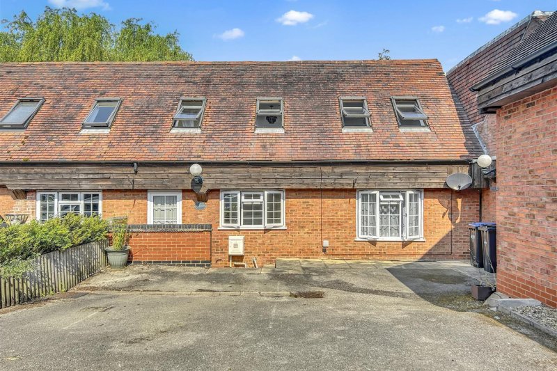 2 bedroom property for sale in Brinklow Road, Ansty, Coventry Guide