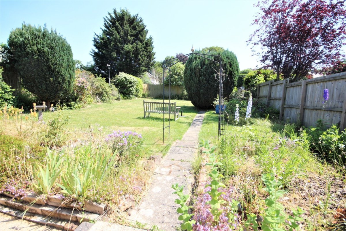 2 bedroom property for sale in Cheam Road, Broadstone, Dorset, BH18