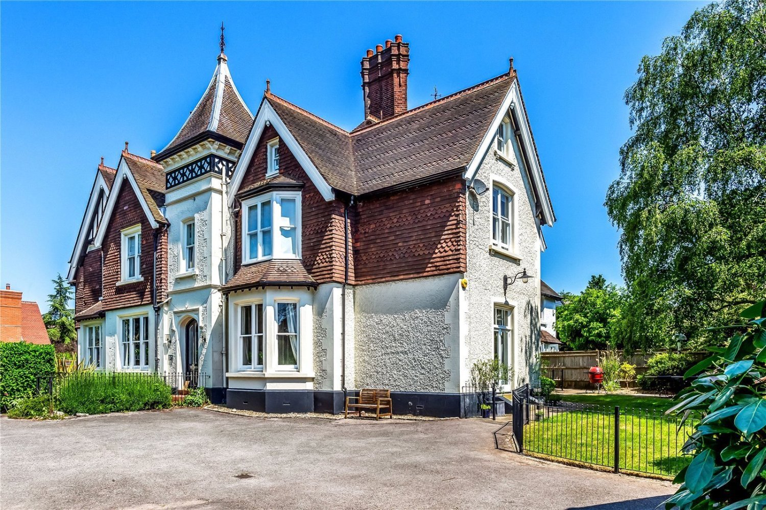 JacksonStops 5 bedroom property for sale in Wraylands Drive, Reigate