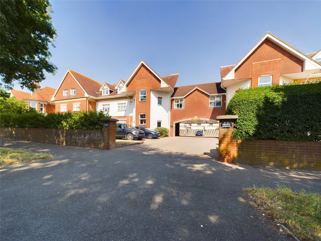 2 bedroom property for sale in Victoria Court, 2632 Grand Avenue