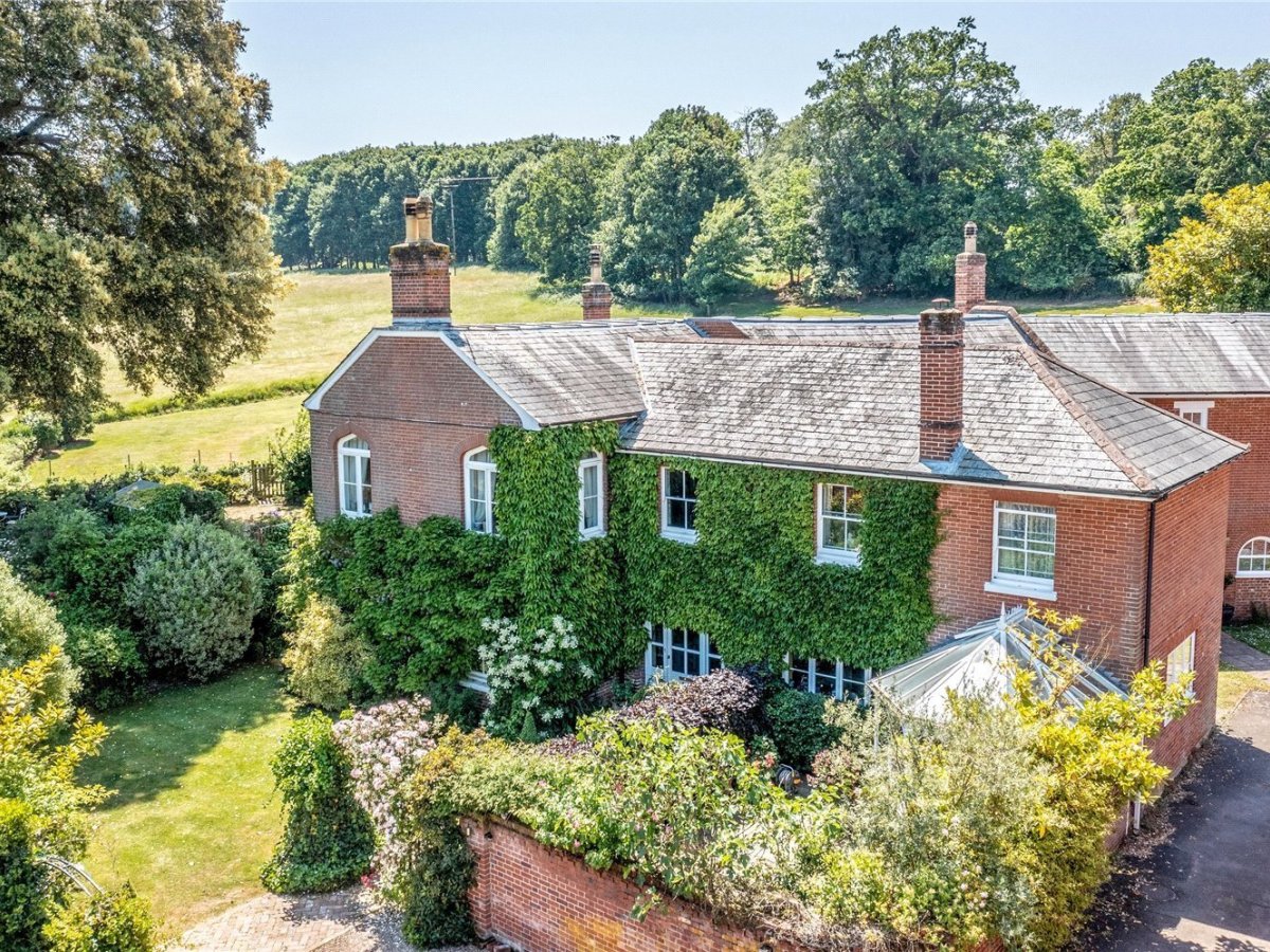 JacksonStops 5 bedroom property for sale in Broke Hall Park, Nr