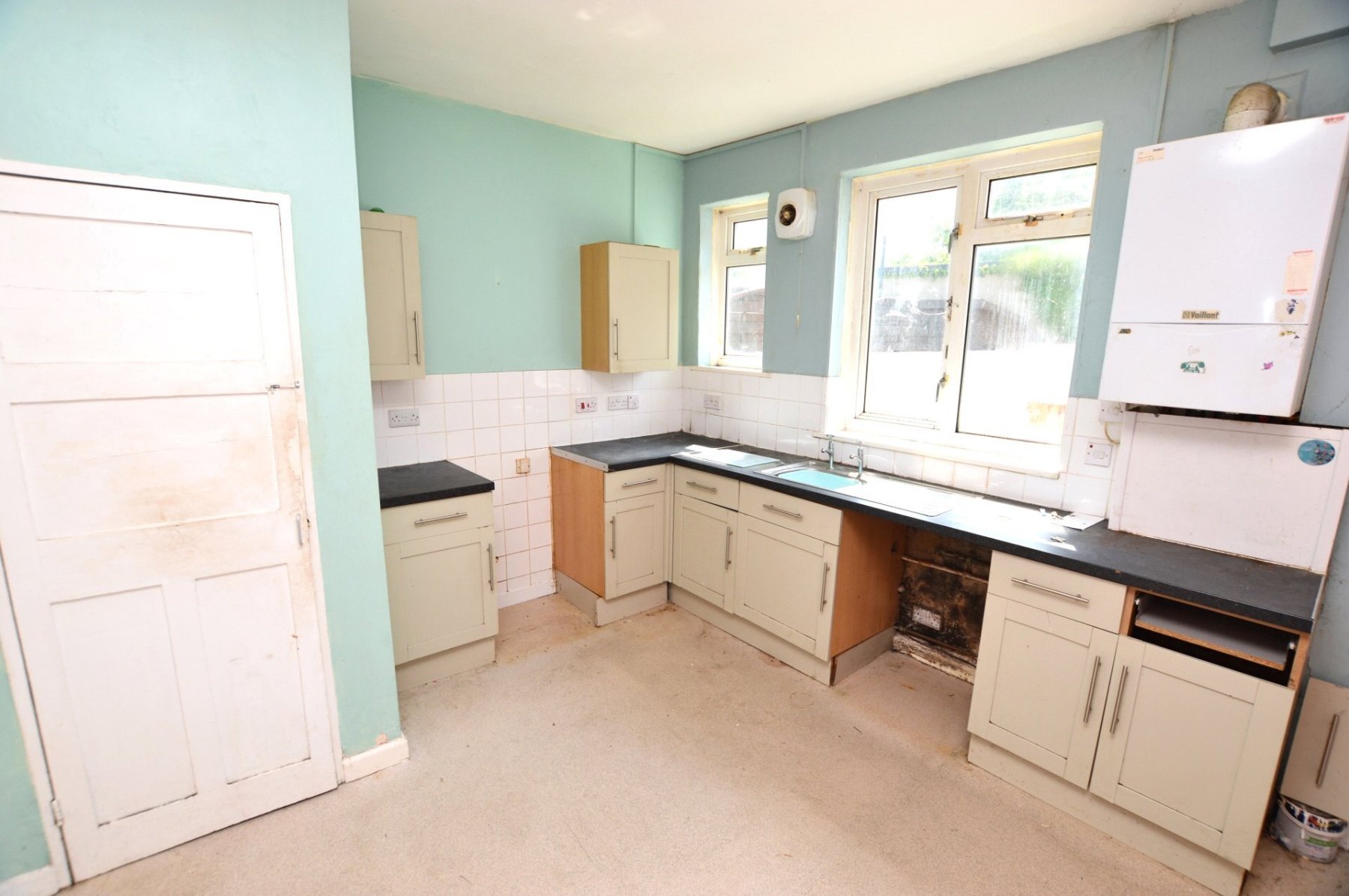 3 bedroom property for sale in Cattedown Road, Plymouth, Devon, PL4