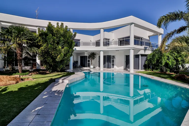 South Africa, Gauteng, Northcliff, Maluti Avenue, 94