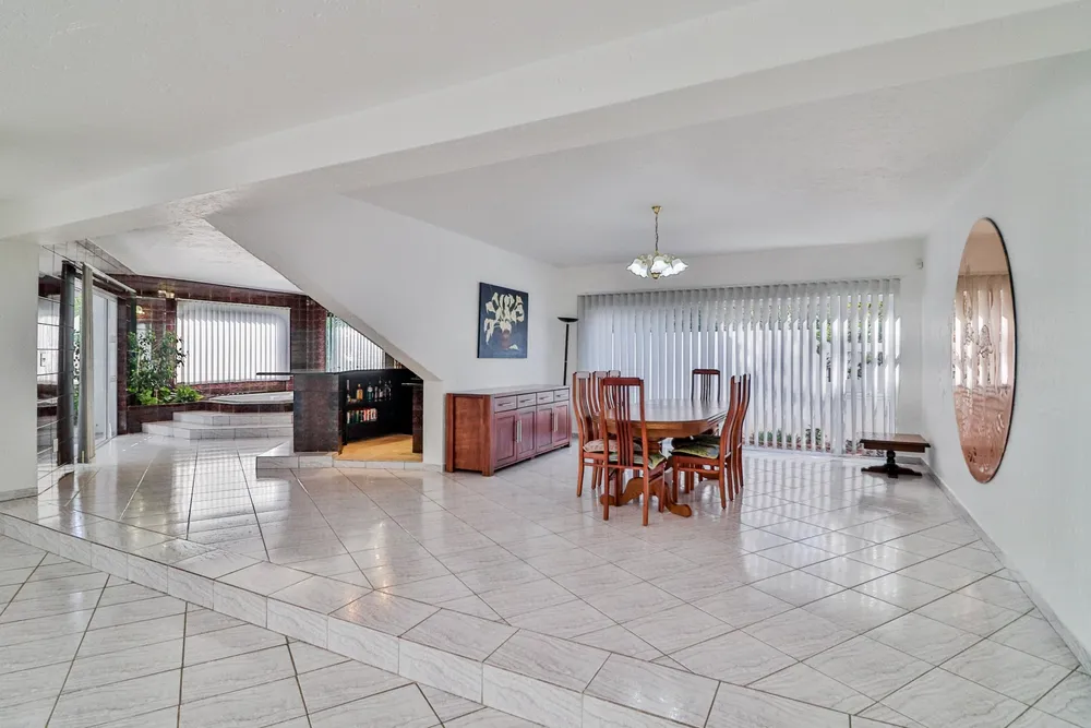 South Africa, Gauteng, Northcliff, Maluti Avenue, 94