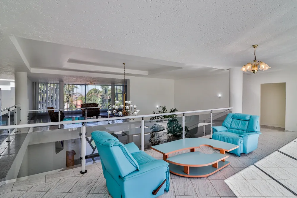 South Africa, Gauteng, Northcliff, Maluti Avenue, 94