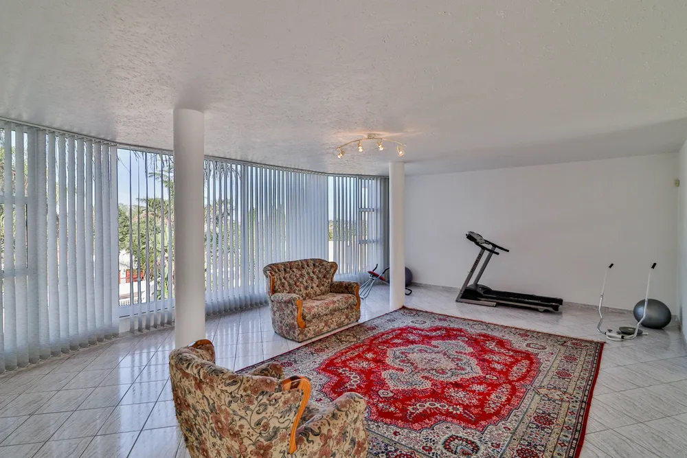 South Africa, Gauteng, Northcliff, Maluti Avenue, 94