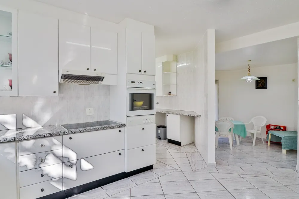 South Africa, Gauteng, Northcliff, Maluti Avenue, 94
