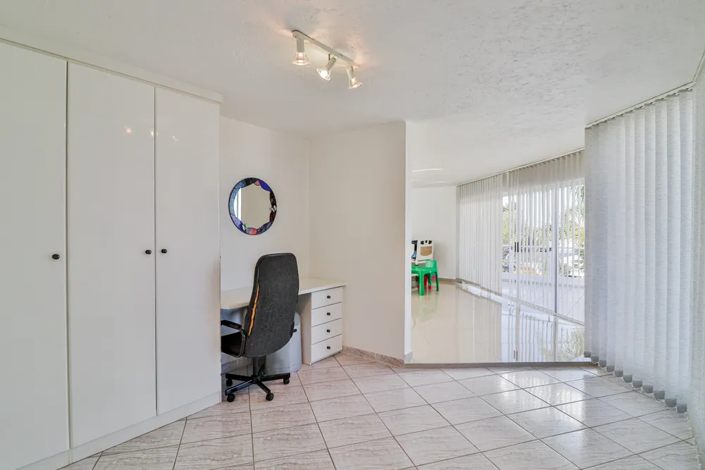 South Africa, Gauteng, Northcliff, Maluti Avenue, 94