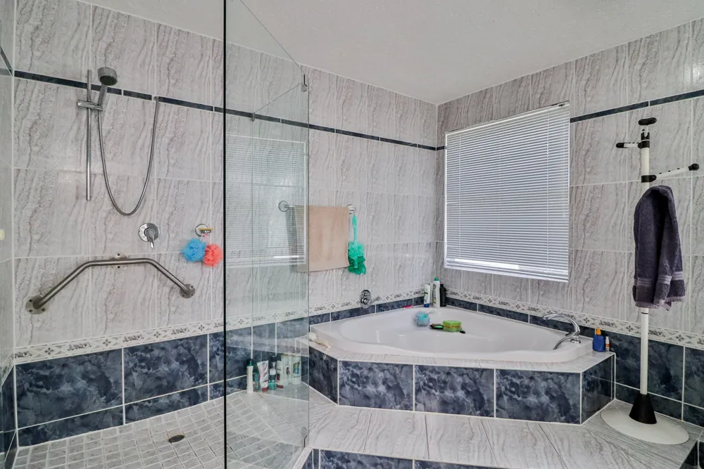 South Africa, Gauteng, Northcliff, Maluti Avenue, 94