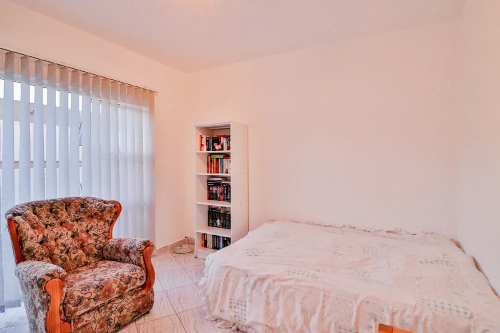 South Africa, Gauteng, Northcliff, Maluti Avenue, 94
