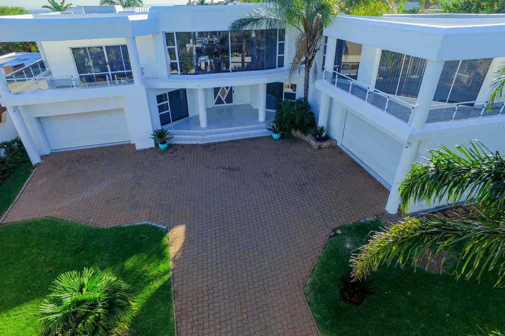 South Africa, Gauteng, Northcliff, Maluti Avenue, 94
