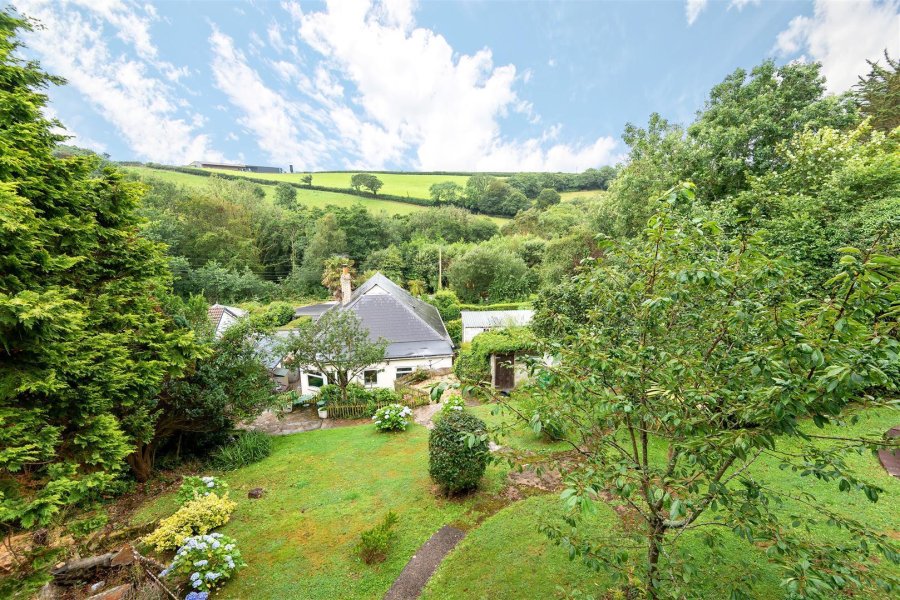 Stags 2 bedroom property for sale in Bush, Bude