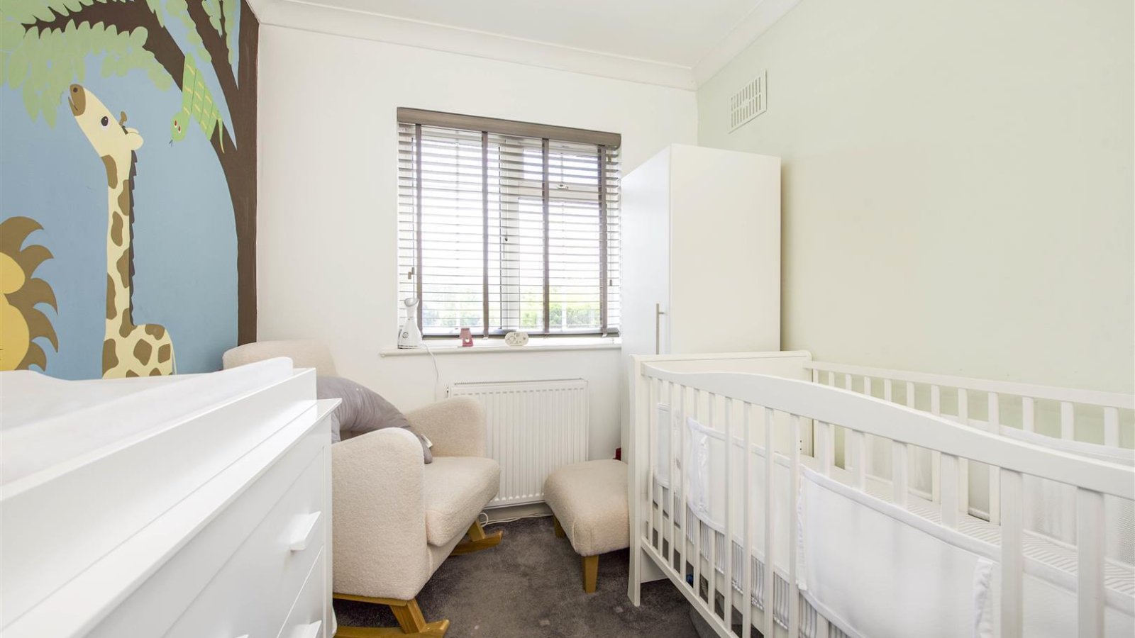 3 bedroom property for sale in Thorney Mill Road, Iver £625,000