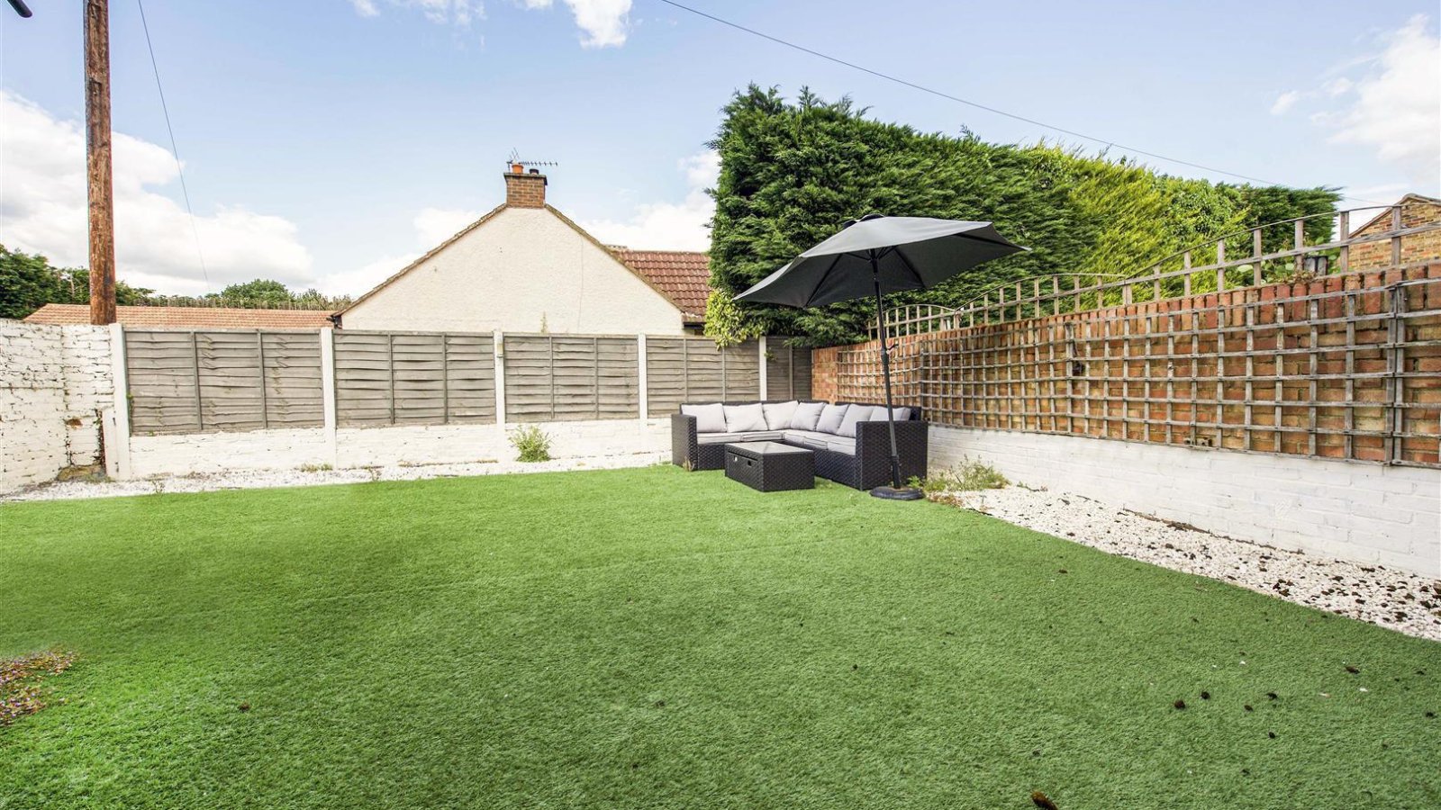 3 bedroom property for sale in Thorney Mill Road, Iver £625,000