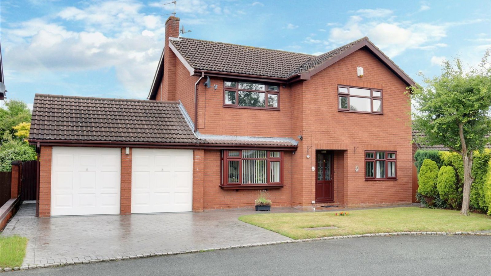 4 bedroom property for sale in Ashdale Close, Alsager Guide price £