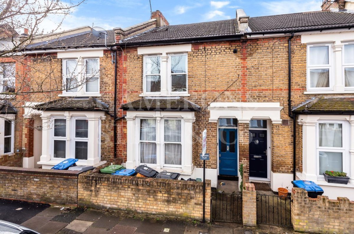 1 bedroom property to let in Chaplin Road, Willesden, NW2 £1,325 pcm