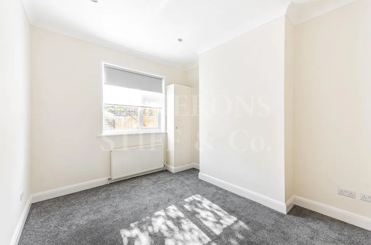 Oaklands Road, Cricklewood, NW2