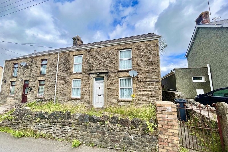 3 bedroom property for sale in Derwen Road, Alltwen, Pontardawe