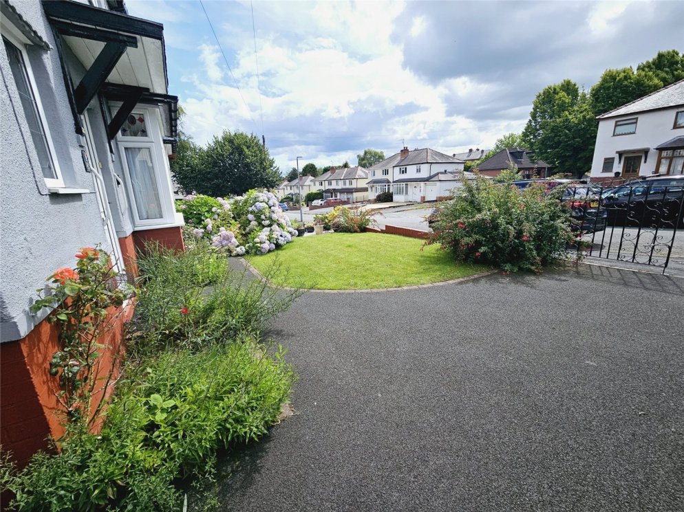 3 bedroom property for sale in Greatfield Road, Kidderminster