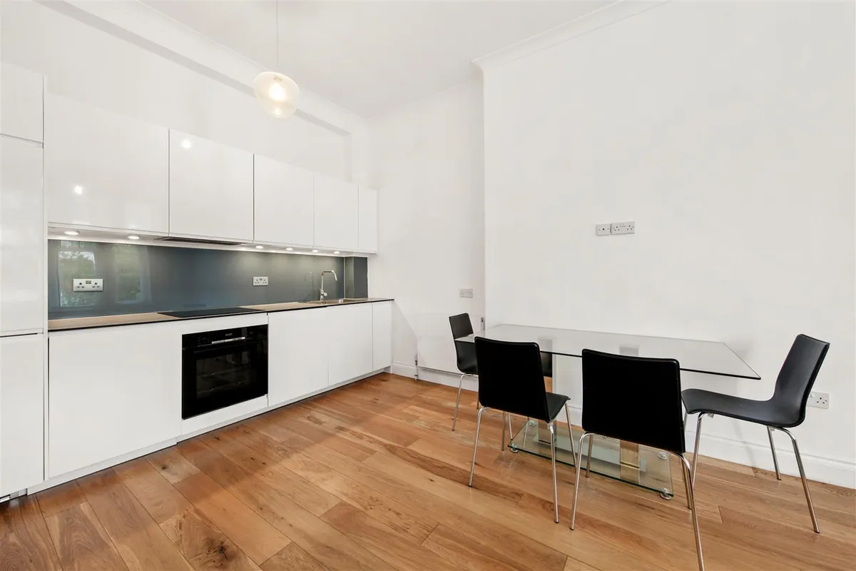 The Avenue, London, NW6