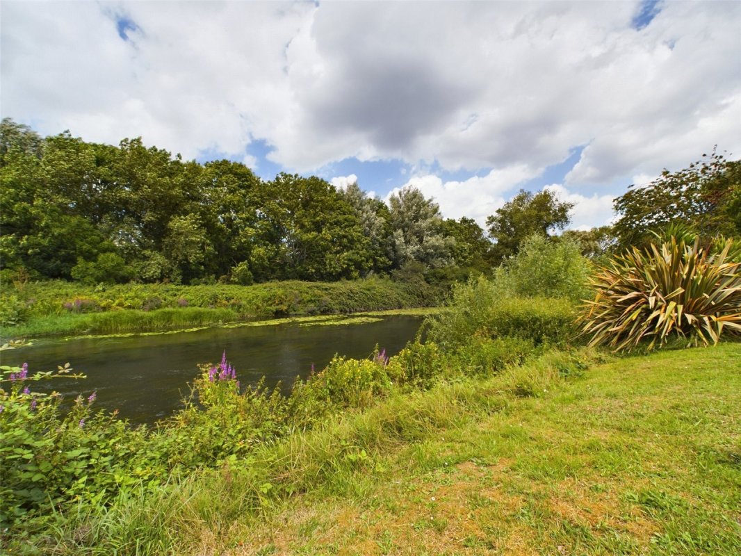 2 bedroom property for sale in Iford Bridge Home Park, Old Bridge Road