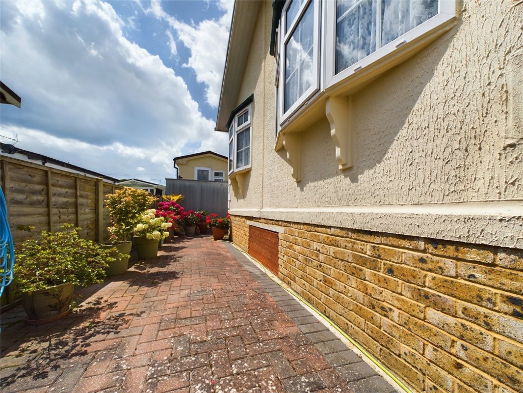 2 bedroom property for sale in Iford Bridge Home Park, Old Bridge Road