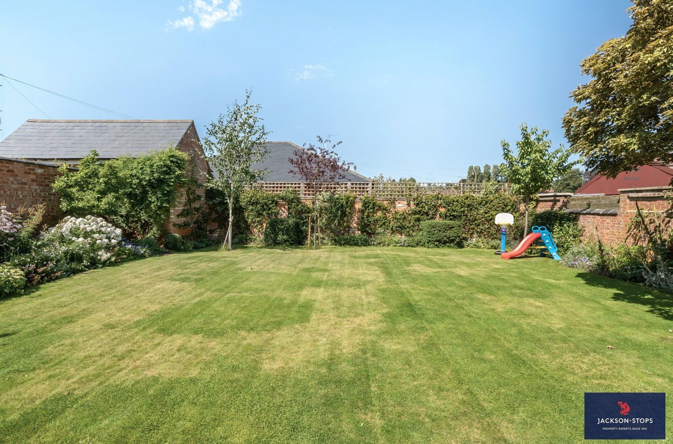 JacksonStops 5 bedroom property for sale in Weedon Road, Northampton