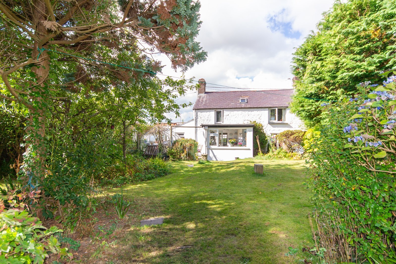 2 bedroom property for sale in Abergwyngregyn, Llanfairfechan, Gwynedd