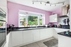 Hillside Gardens, EDGWARE, HA8 photo 6