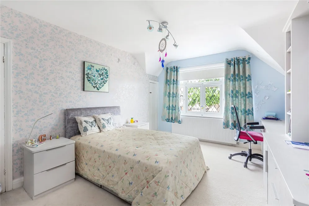 Hillside Gardens, EDGWARE, HA8 photo 10