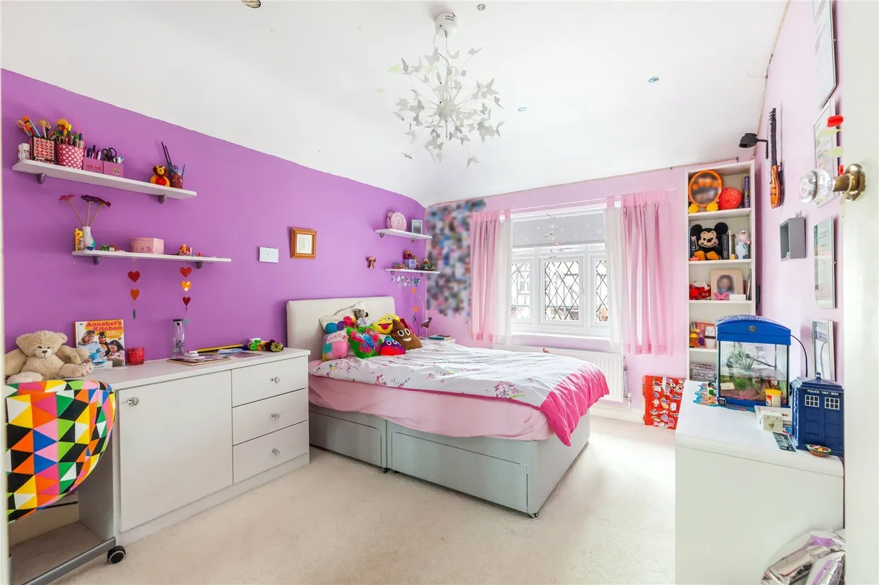 Hillside Gardens, EDGWARE, HA8 photo 12