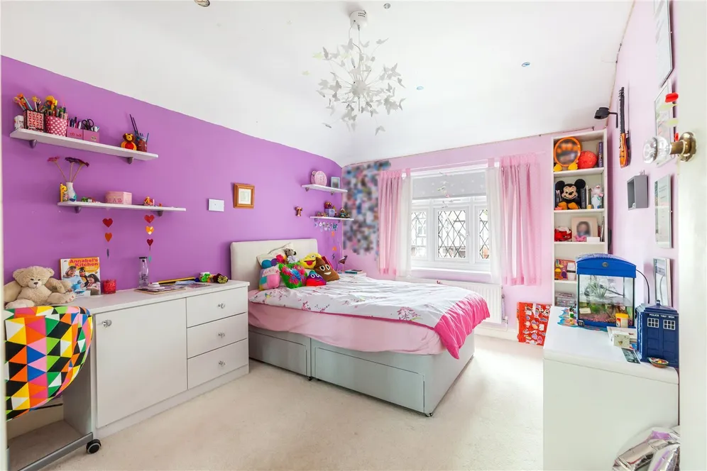 Hillside Gardens, EDGWARE, HA8 photo 12