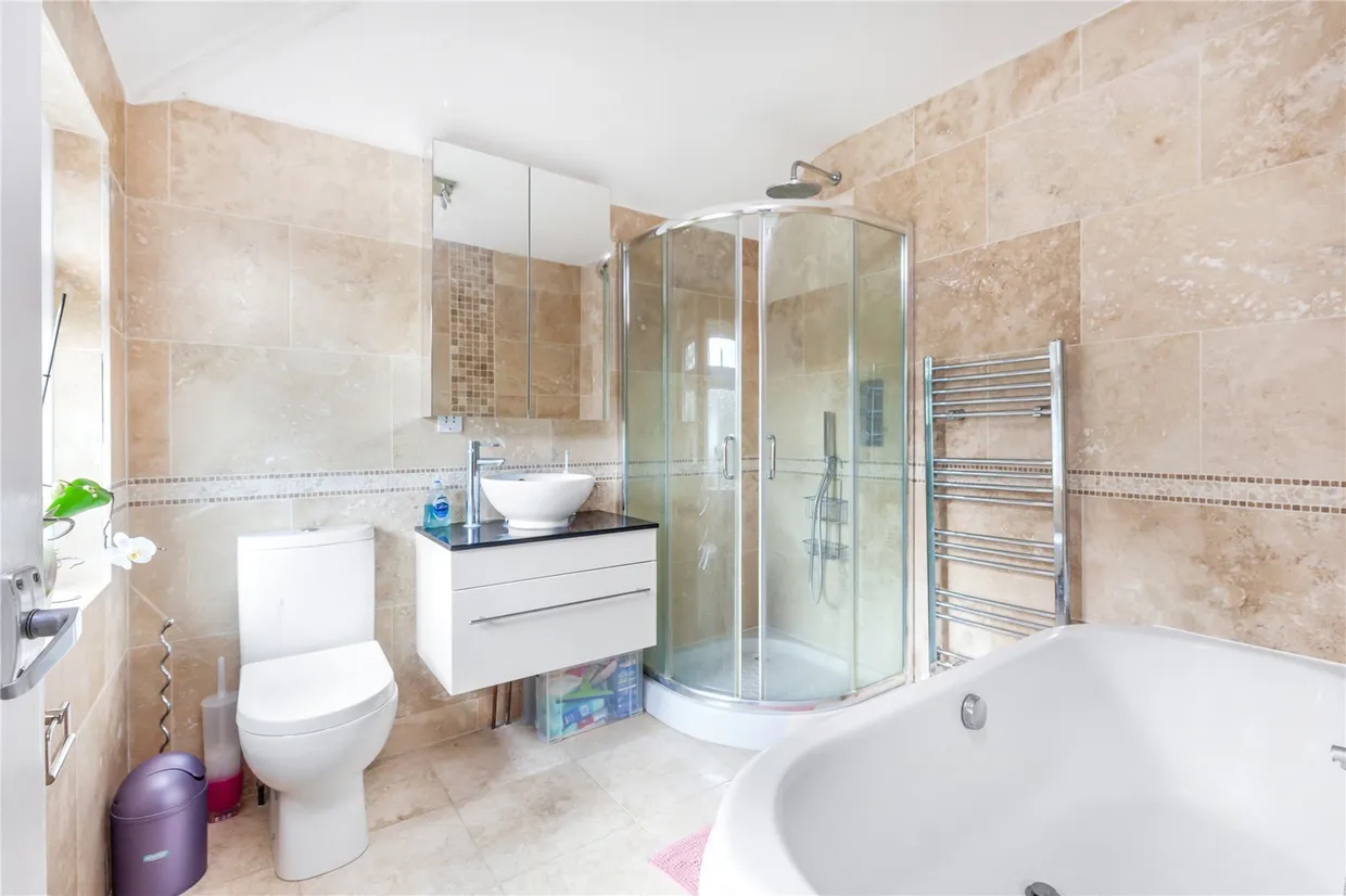 Hillside Gardens, EDGWARE, HA8 photo 15