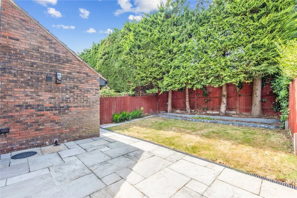 Talman Grove, STANMORE, HA7 photo 9