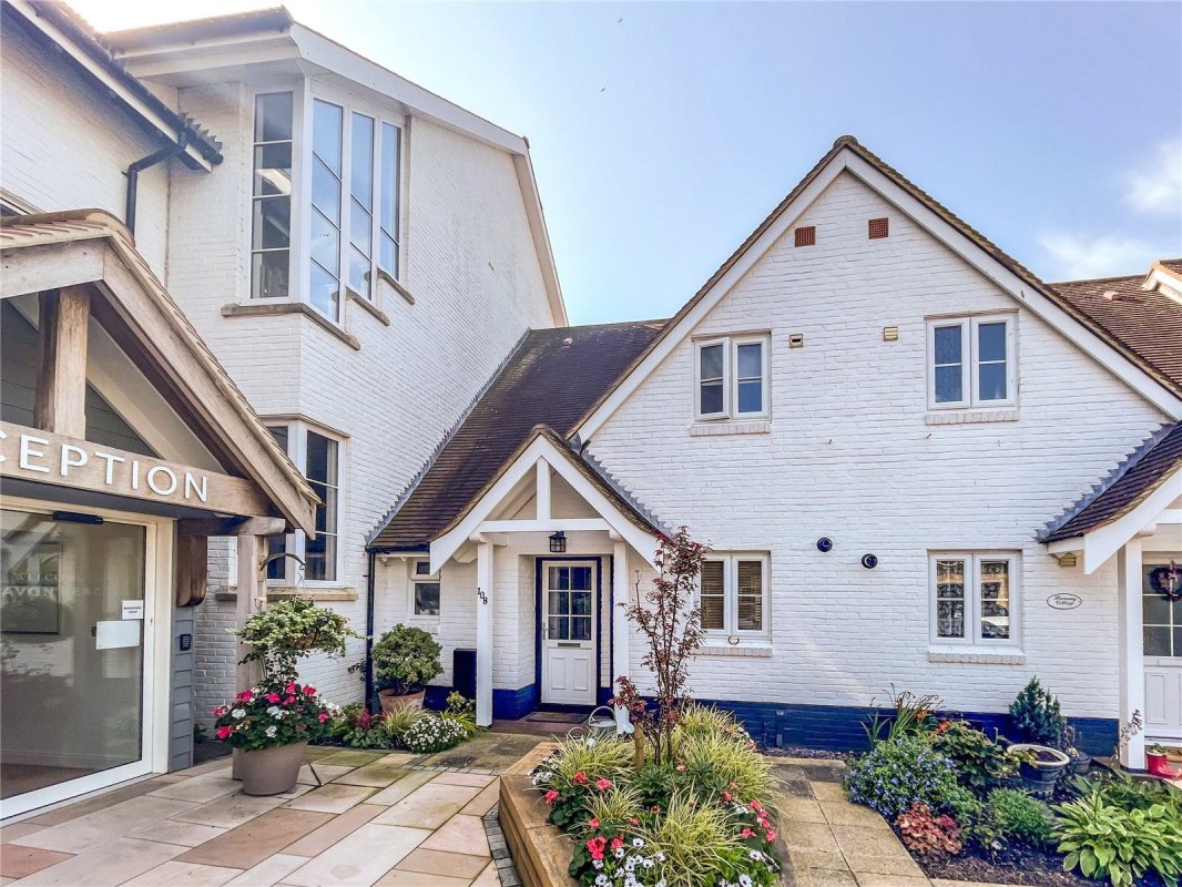 2 bedroom property for sale in Mudeford, Christchurch, Dorset, BH23 £