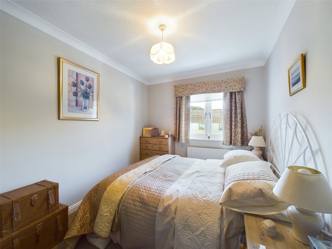 2 bedroom property for sale in Mudeford, Christchurch, Dorset, BH23 £