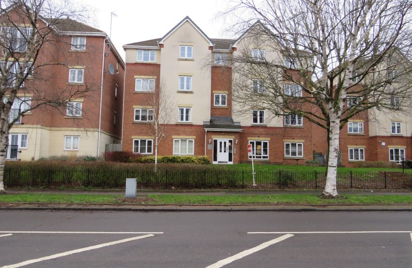 2 bedroom property to let in Holyhead Road, Wednesbury £850 pcm