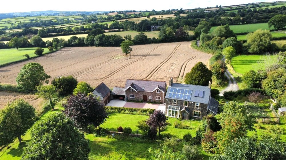 8 bedroom property for sale in Llangorse, Brecon, Powys, LD3 £765,000