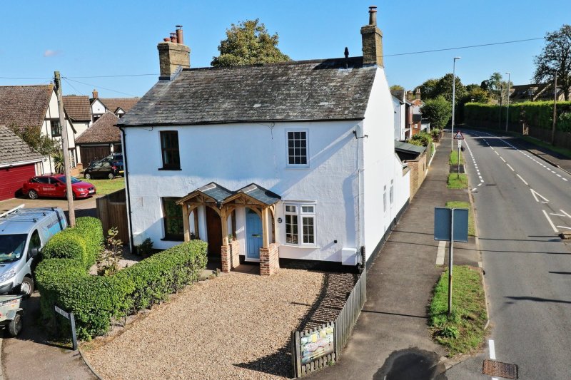 2 bedroom property for sale in St Neots Road, Eaton Ford, St Neots, PE19 Offers in excess of £