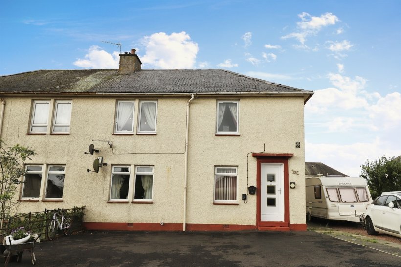 Park Crescent, Stewarton, Kilmarnock 2 bedroom flat Allen & Harris