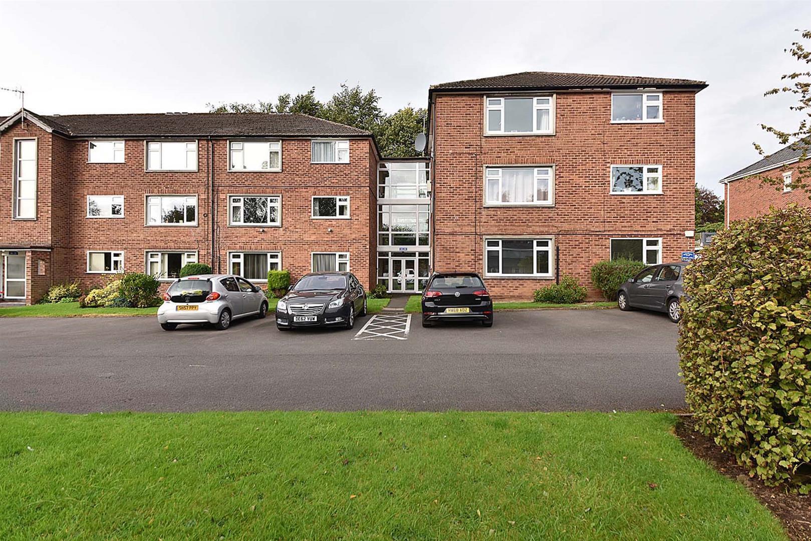2 bedroom property for sale in Tytherington Court, Macclesfield £139,950