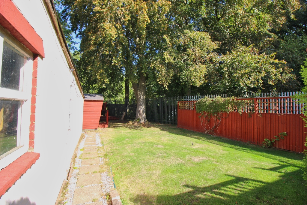 2 bedroom property for sale in Hever Avenue, West Kingsdown Offers in
