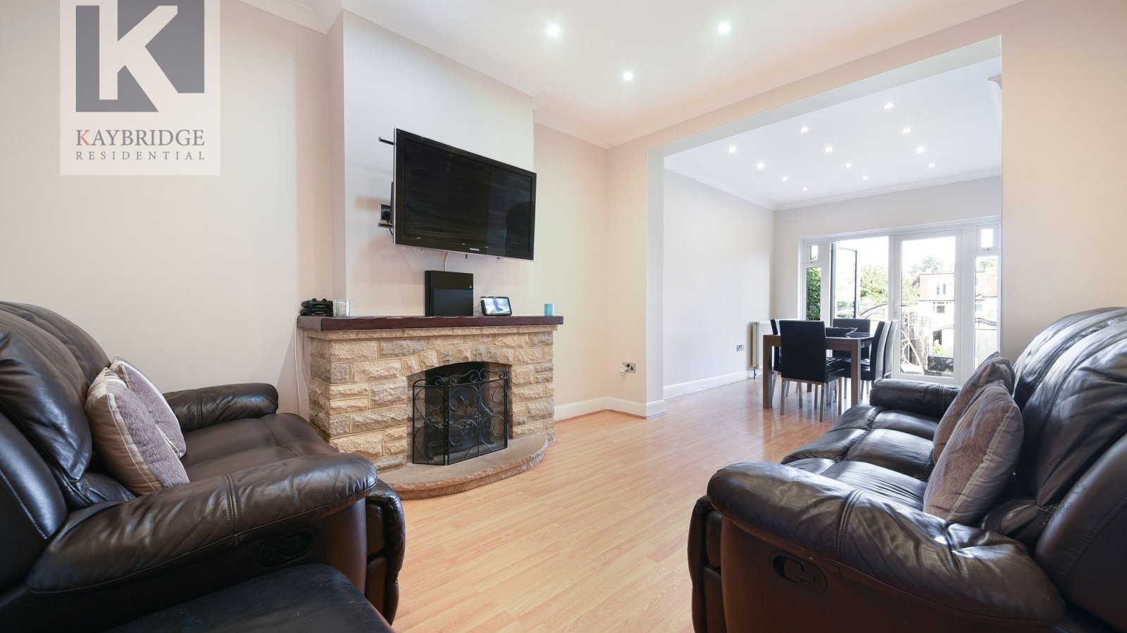 4 bedroom property for sale in Stoneleigh Avenue, Worcester Park, KT4