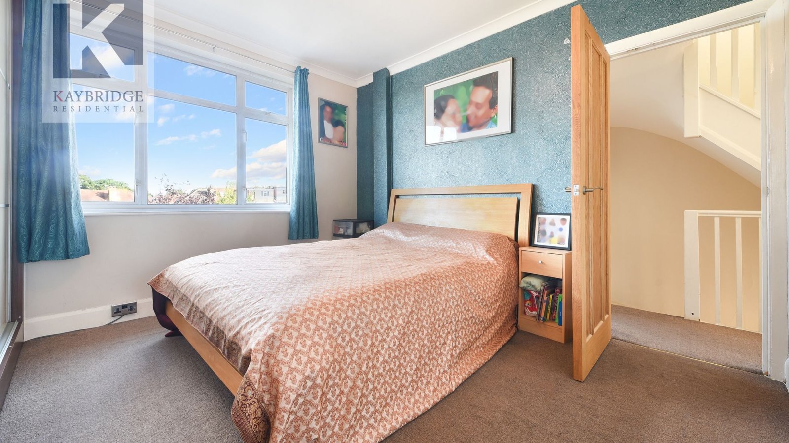 4 bedroom property for sale in Stoneleigh Avenue, Worcester Park, KT4