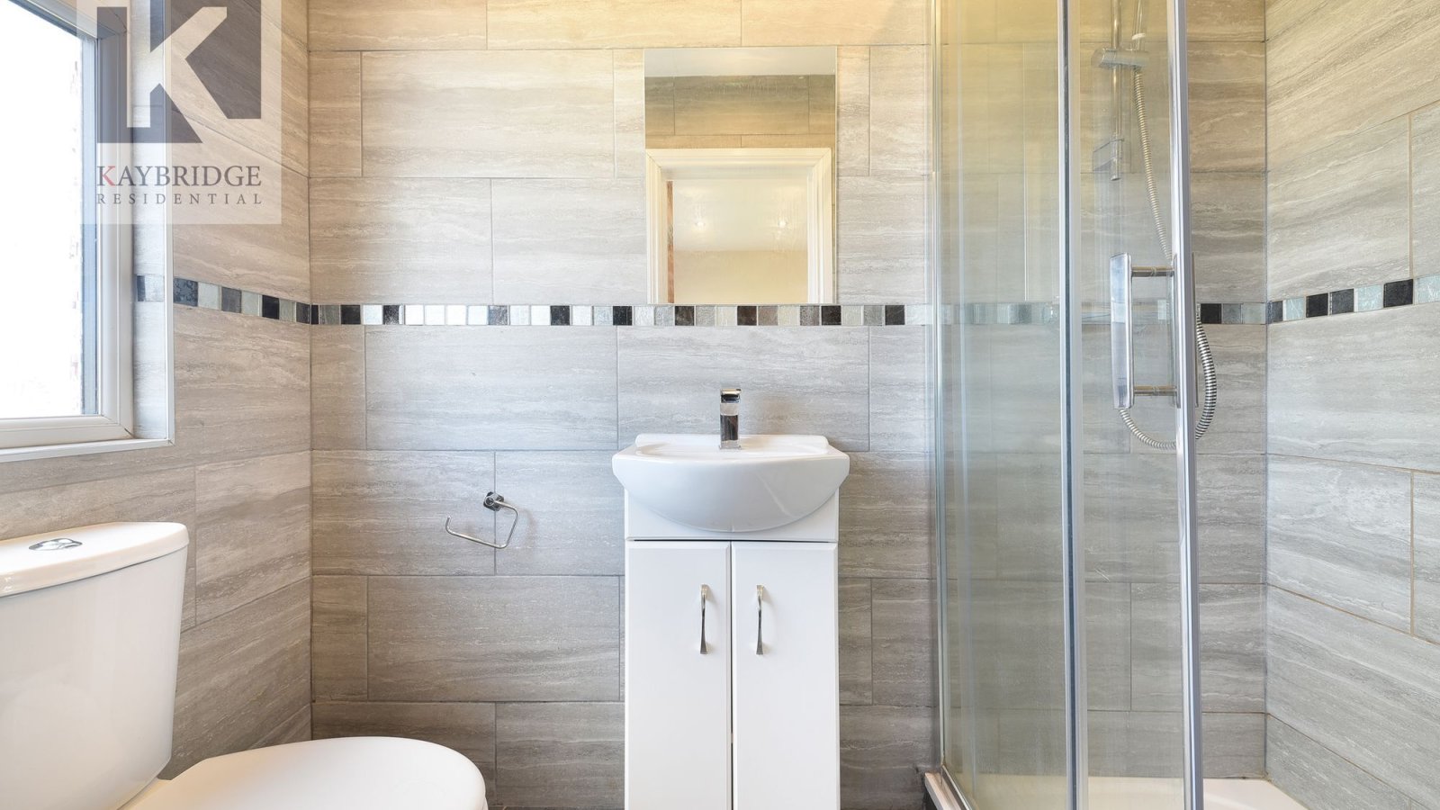 4 bedroom property for sale in Stoneleigh Avenue, Worcester Park, KT4