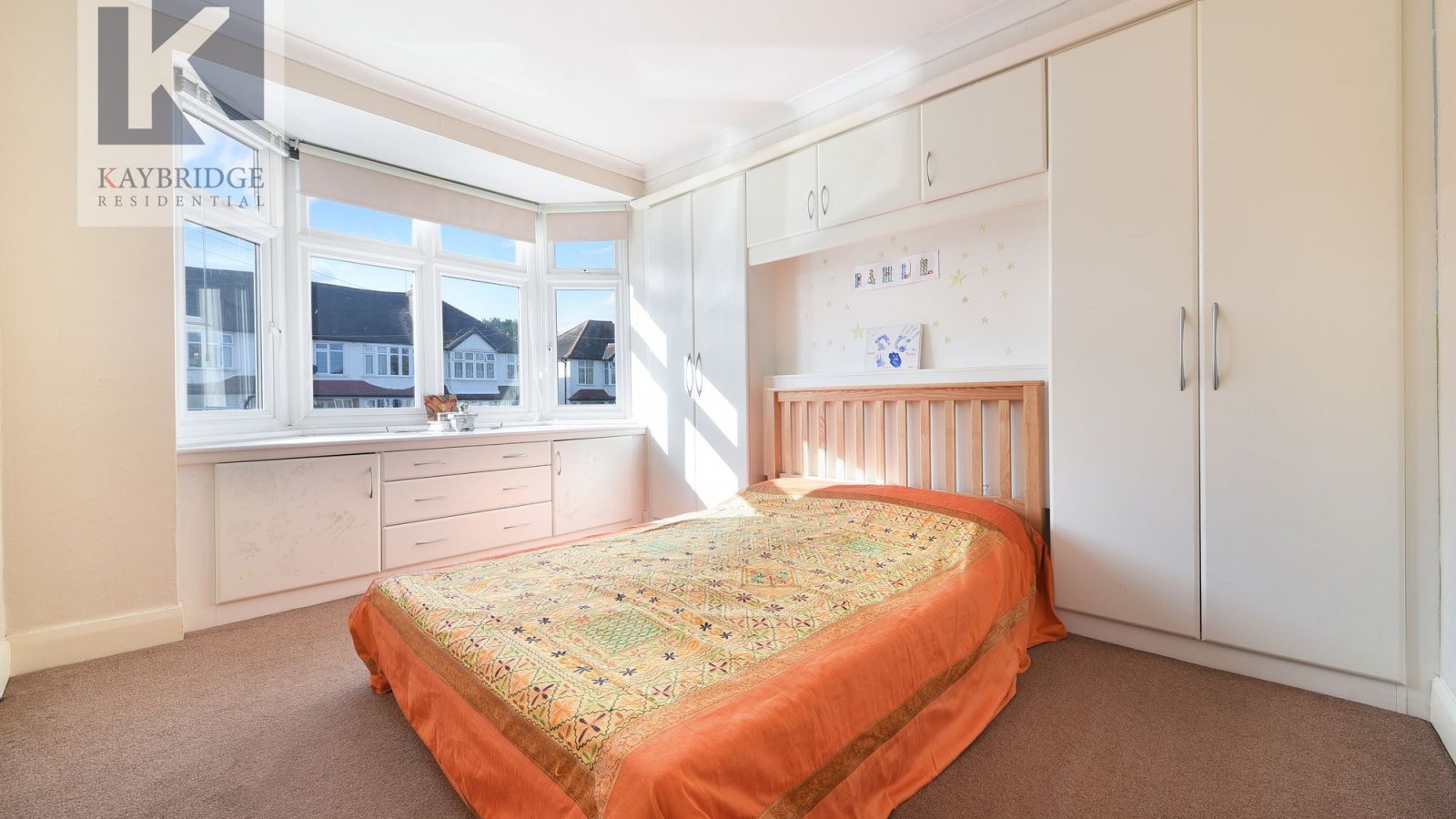 4 bedroom property for sale in Stoneleigh Avenue, Worcester Park, KT4